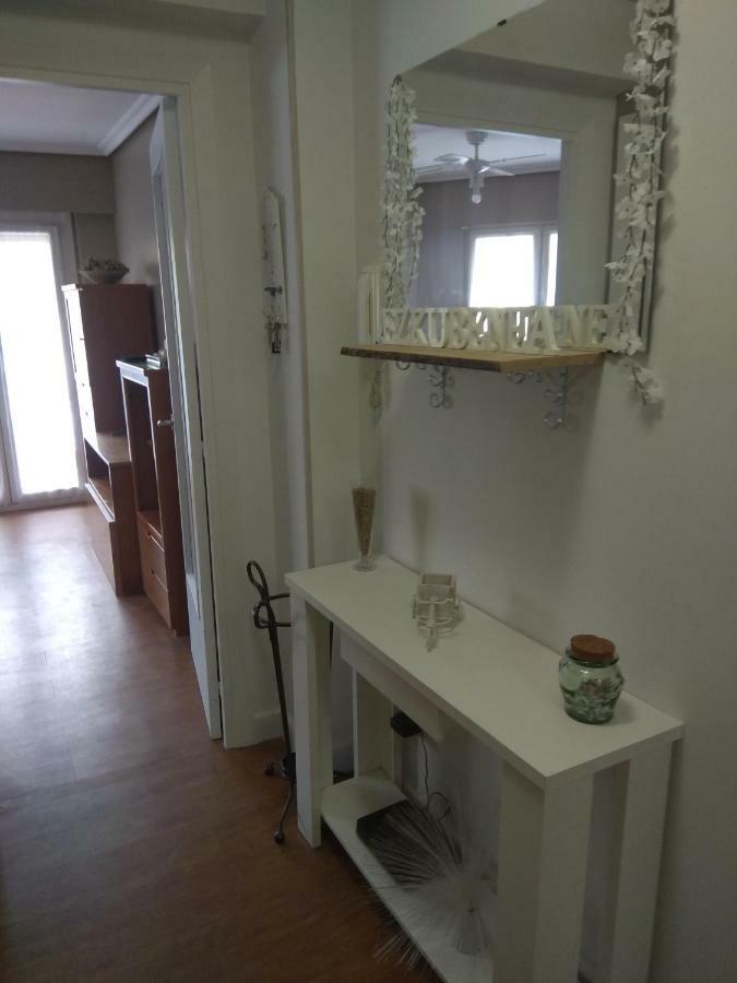 Apartamento Ezkubenea Daire Rentería Dış mekan fotoğraf